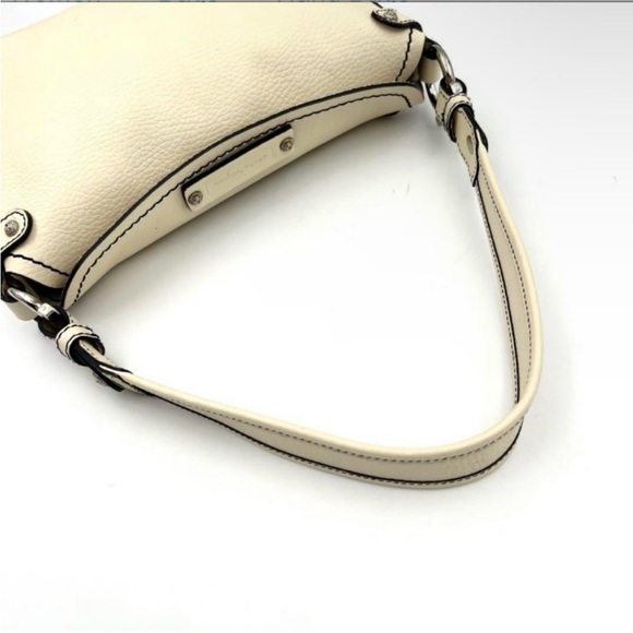 Salvatore Ferragamo Off White Leather Shoulder bag EUC - Picture 6 of 12